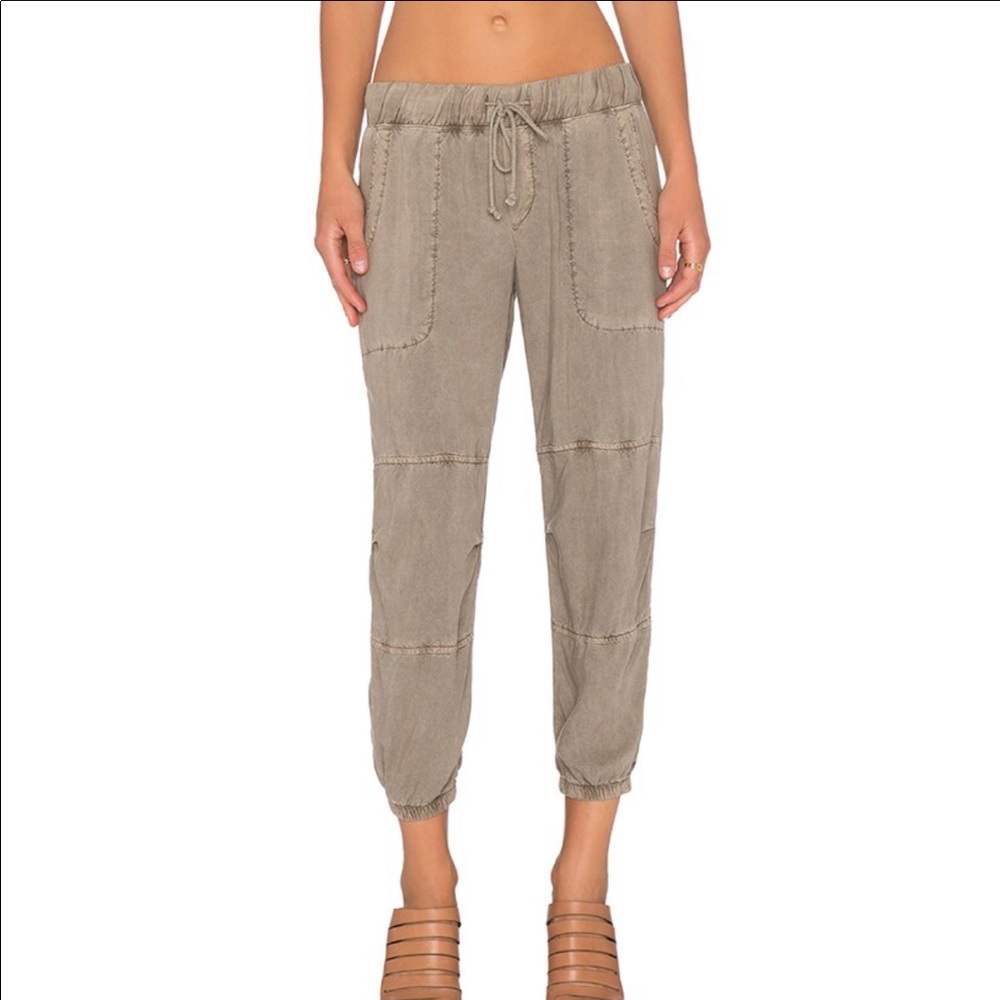 Bella Dahl utility Jogger size Large